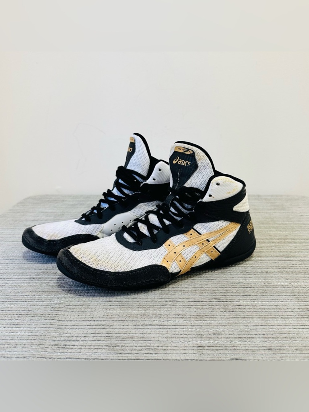ASICS  Mens Size 4,5 Matflex 7 Senior Wrestling White Champagne Streetwear Kicks